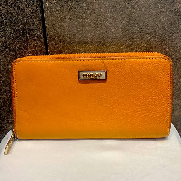 Dkny Handbags - Authentic DKNY leather wallet